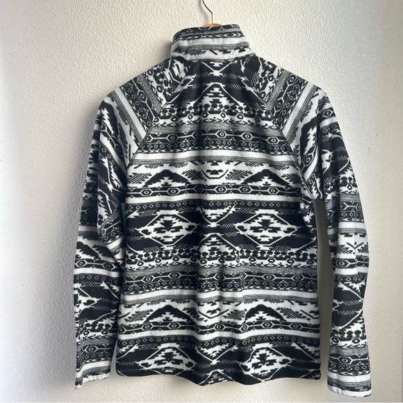 Eddie Bauer | Black and White Geometric Patterned Fleece Quarter Zip Pullover - Picture 4 of 7